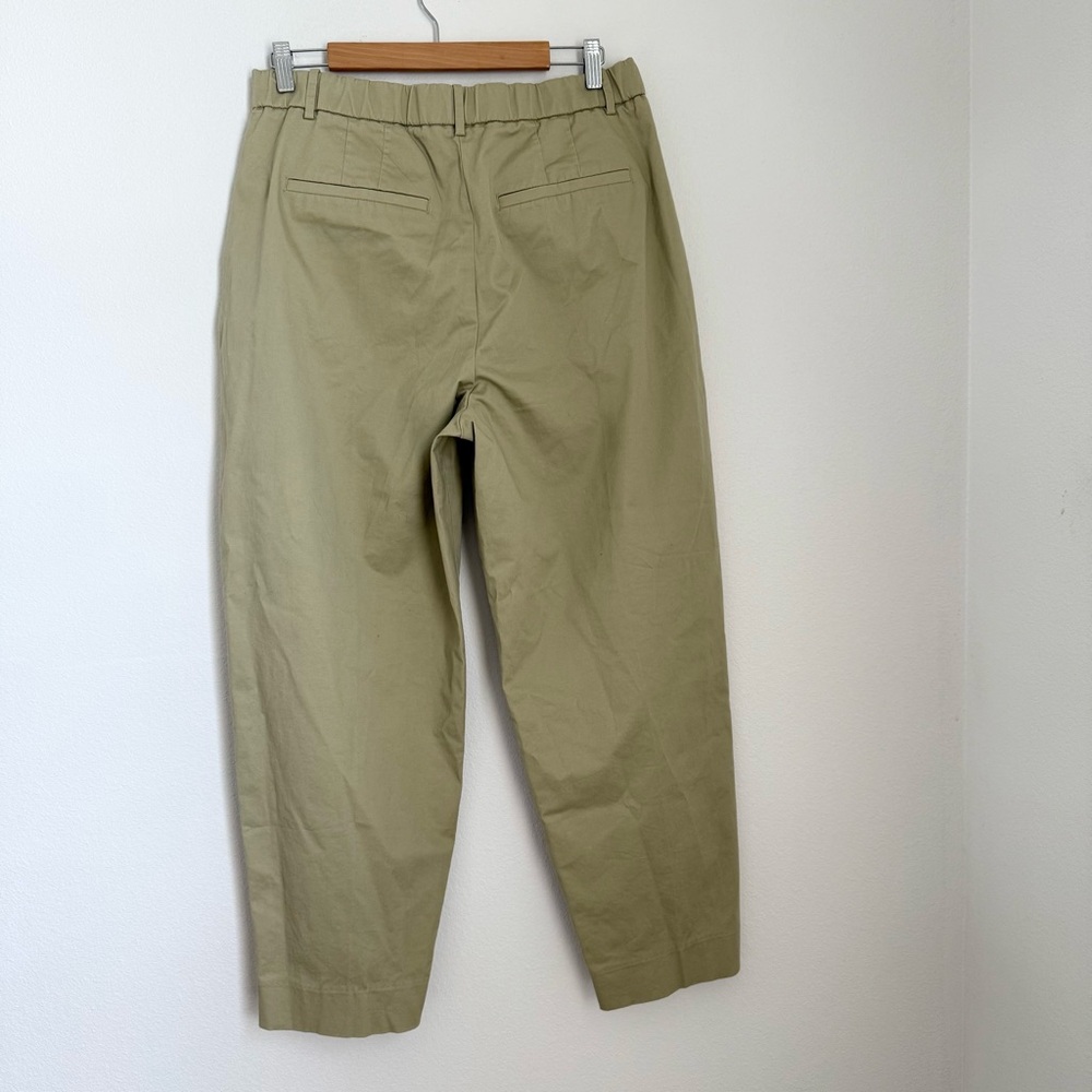 Abercrombie & Fitch Olive Green High-Waisted Pants - Picture 3 of 10